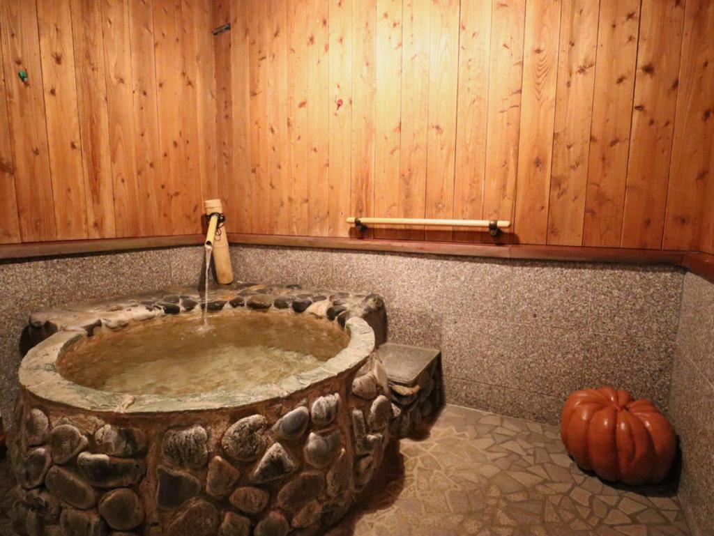 Ban-Ya Hot Spring Inn Юфу Екстер'єр фото