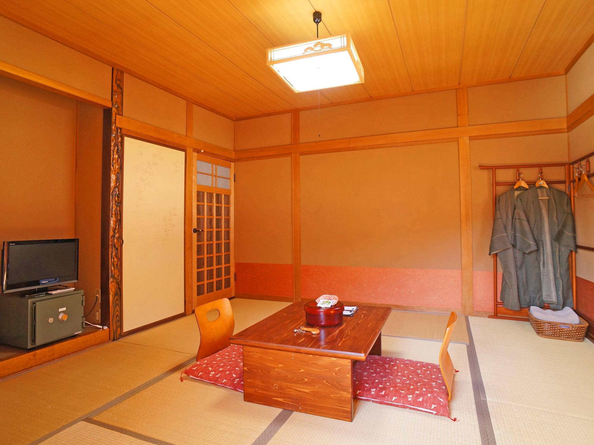 Ban-Ya Hot Spring Inn Юфу Екстер'єр фото