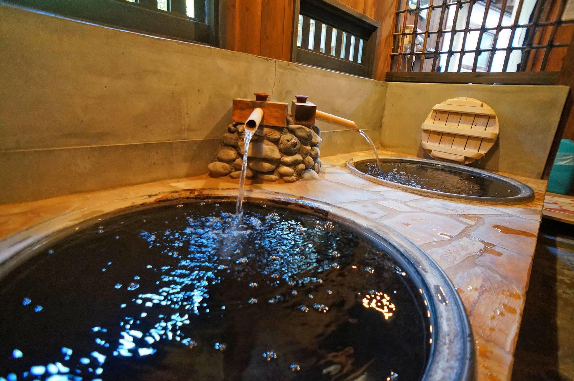Ban-Ya Hot Spring Inn Юфу Екстер'єр фото